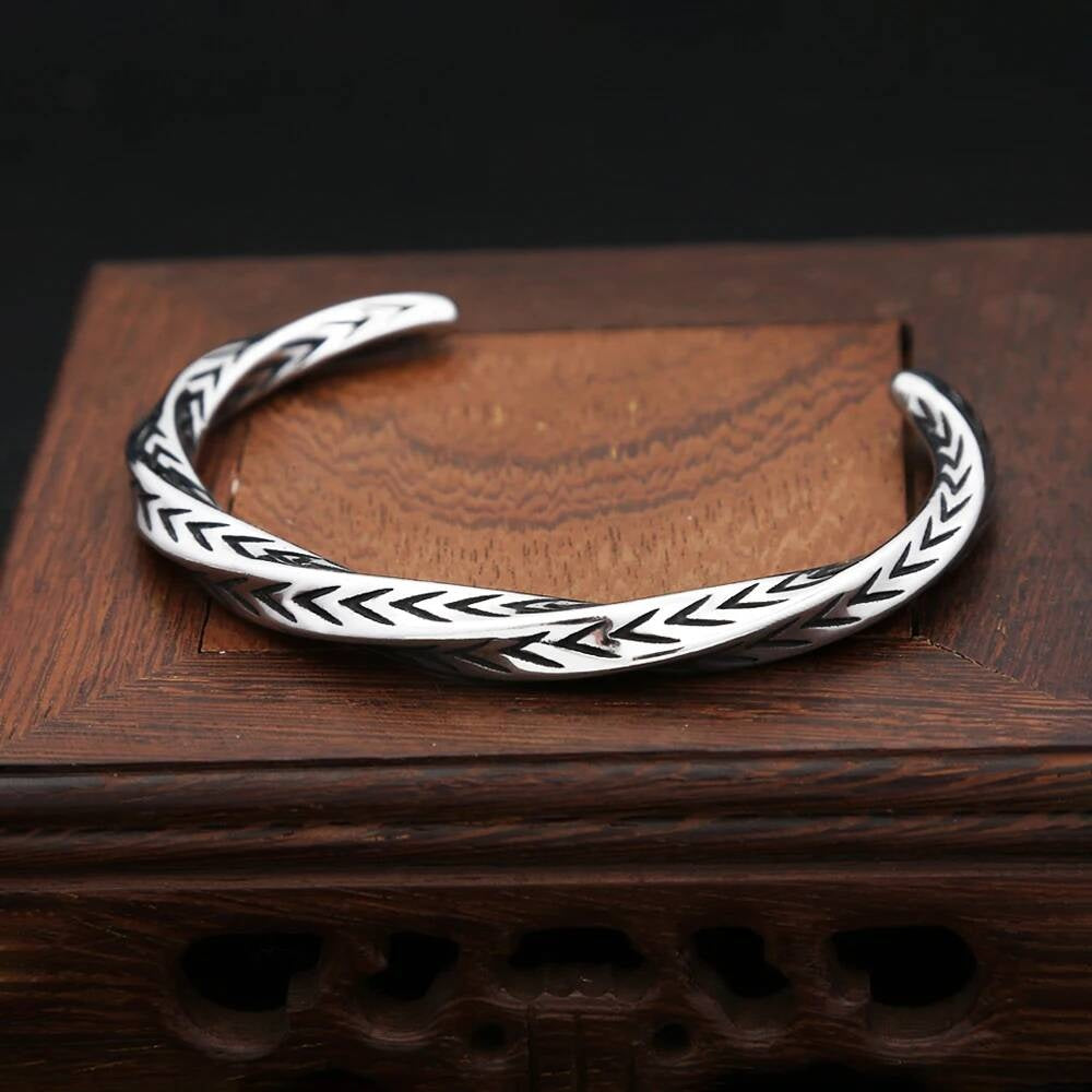Viking Arrow Pattern Bracelet – Nordic Stainless Steel Cuff