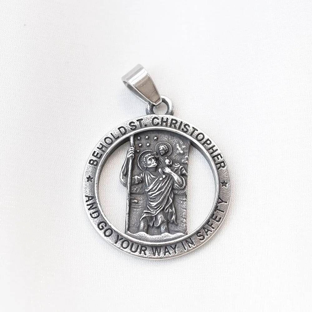 St. Christopher Medallion Necklace – Stainless Steel Protection Pendant for Travelers