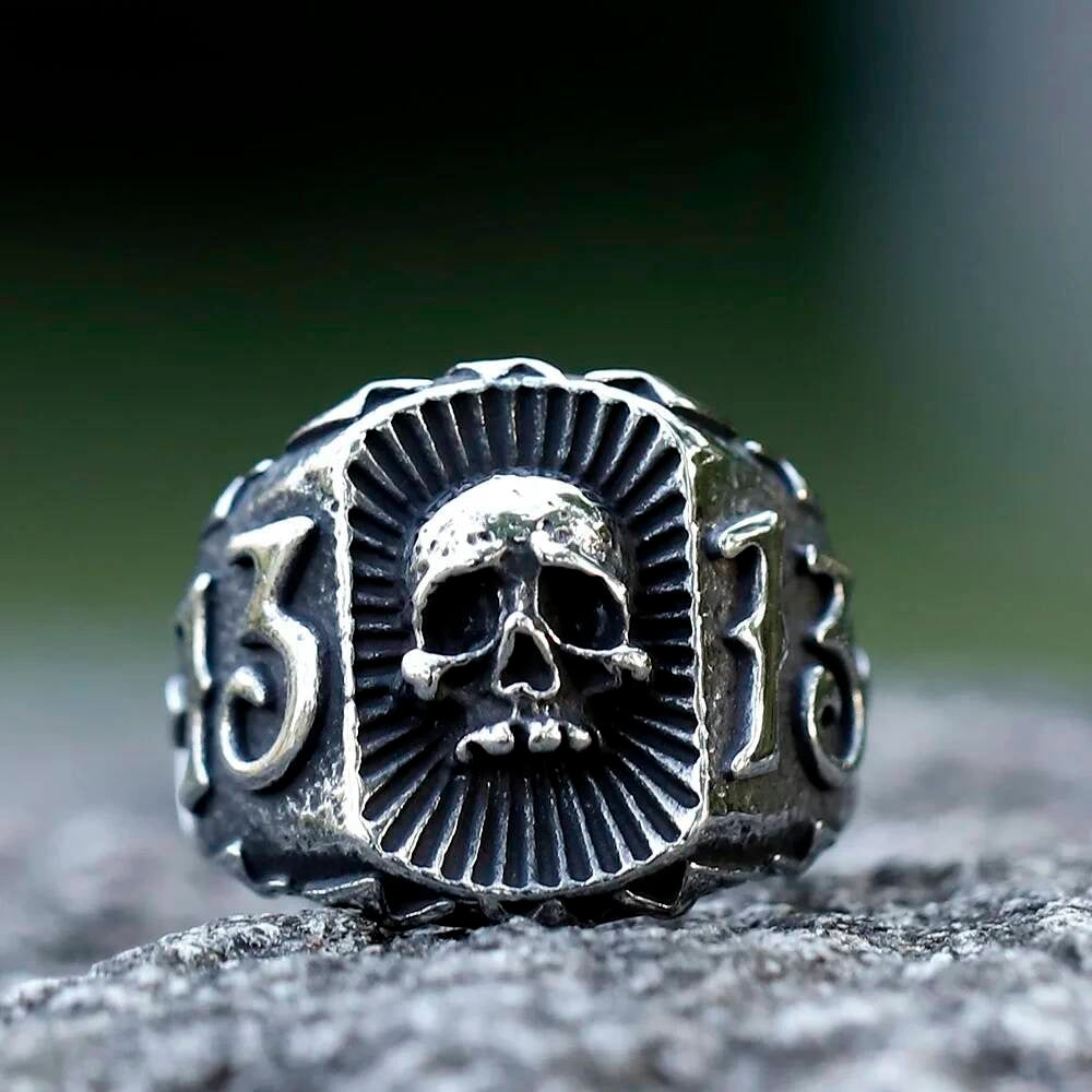 Lucky 13 Skull Ring – Vintage Gothic Stainless Steel Biker Jewelry