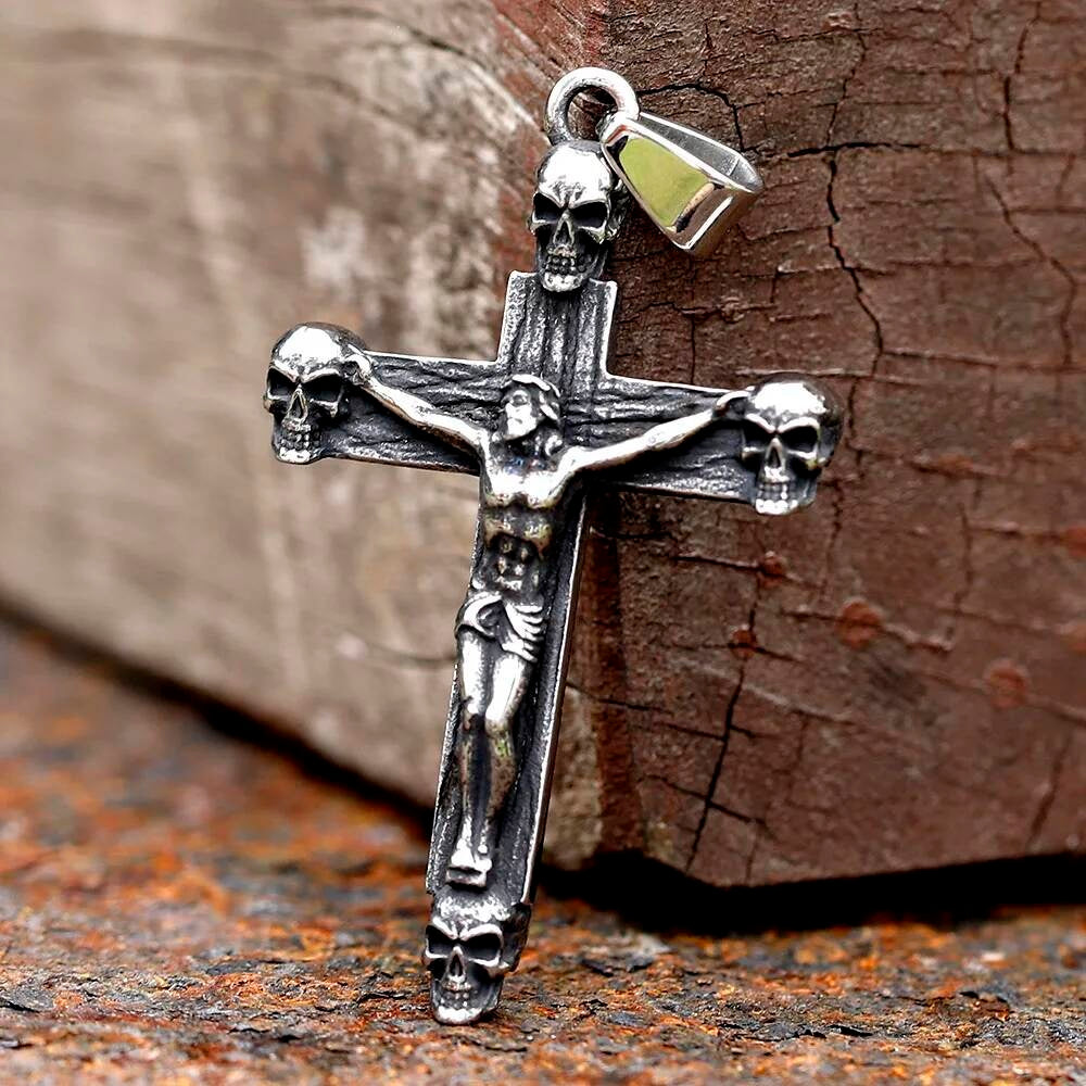 Skull Cross Pendant Necklace – Gothic Crucifix Jewelry with Skull Accents