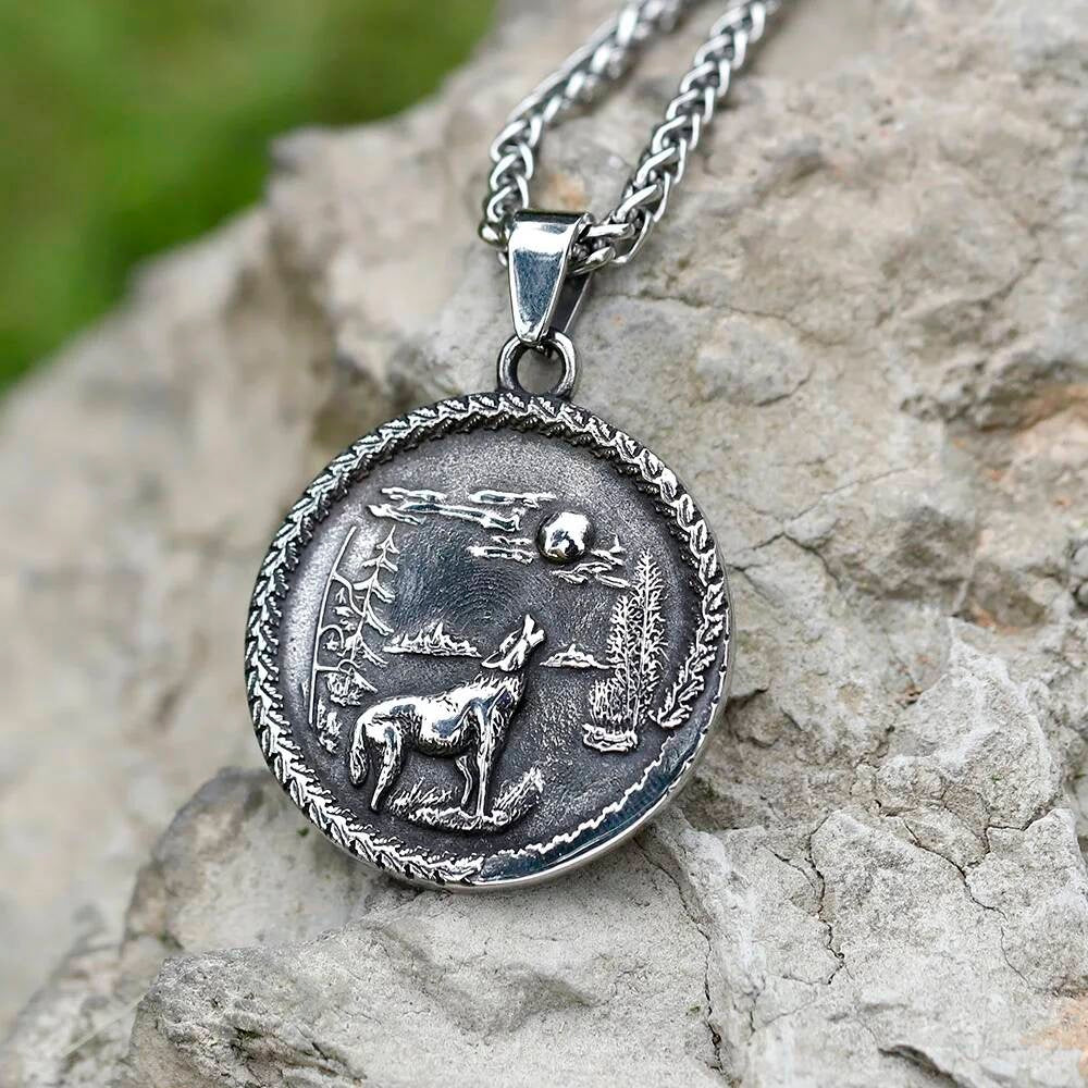 Howling Wolf Moon Pendant Necklace – Vintage Viking Stainless Steel Totem Jewelry