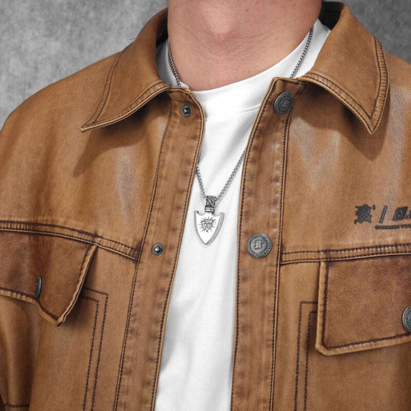 Viking Arrowhead Pendant Necklace – Double-Sided Rune Amulet in 316L Stainless Steel