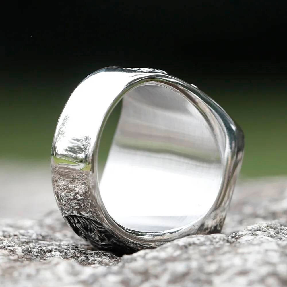 Vintage Biker Skull Ring – 316L Stainless Steel Gothic Statement Band