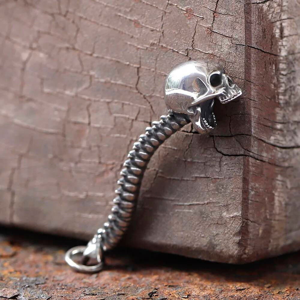 Skeleton Spine Pendant Necklace – Gothic Skull & Vertebrae Jewelry