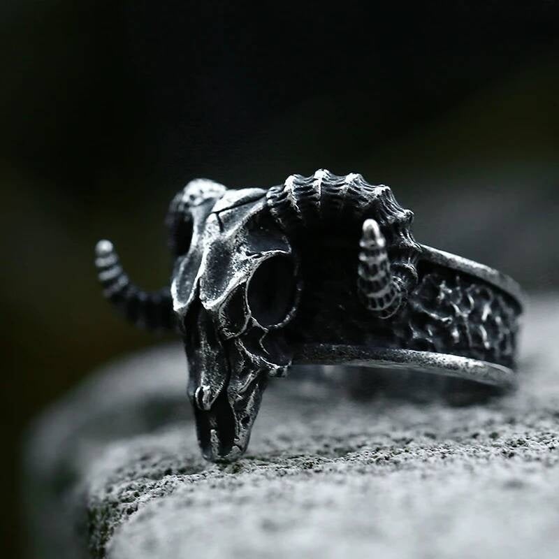 Domineering Goat Skull Ring – 316L Stainless Steel Gothic Statement Band