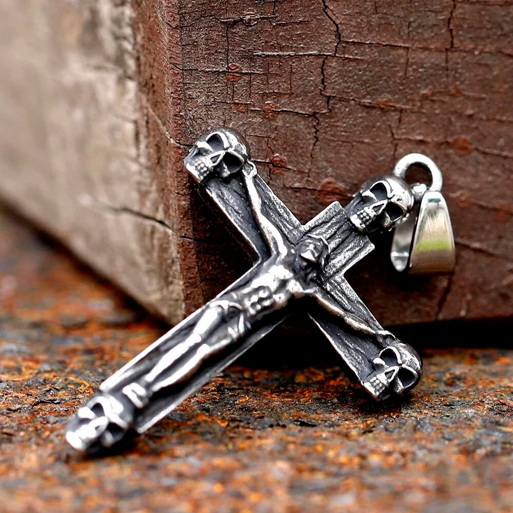 Skull Cross Pendant Necklace – Gothic Crucifix Jewelry with Skull Accents