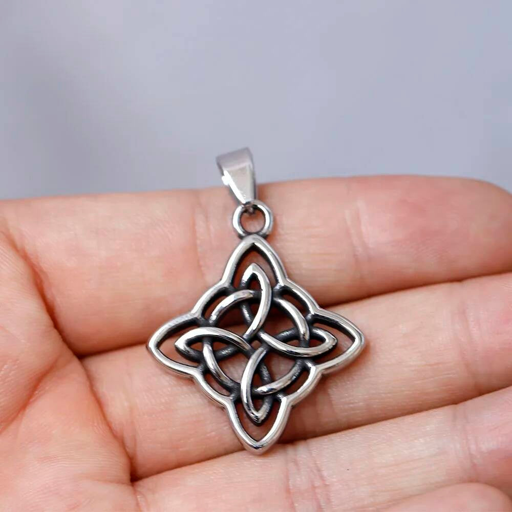 Celtic Knot Flower Pendant Necklace – Stainless Steel Eternal Harmony Symbol