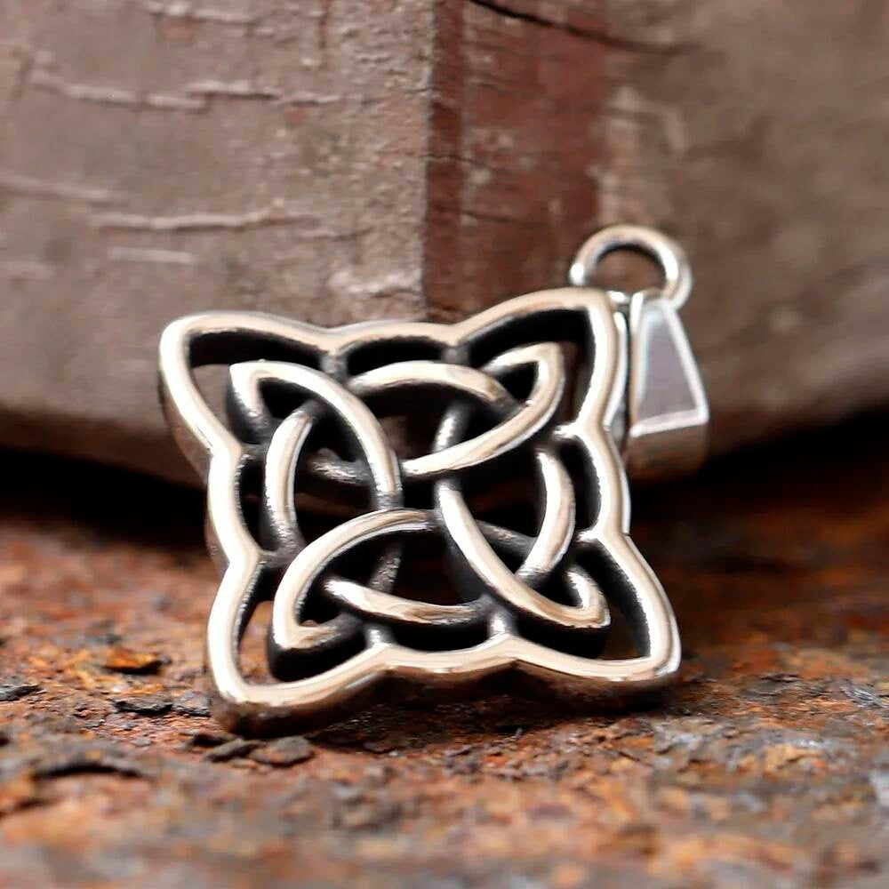 Celtic Knot Flower Pendant Necklace – Stainless Steel Eternal Harmony Symbol