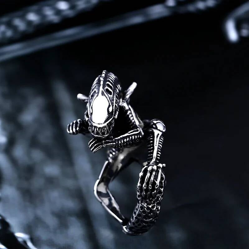 Alien Predator Ring – 316L Stainless Steel Gothic Biker Statement Band