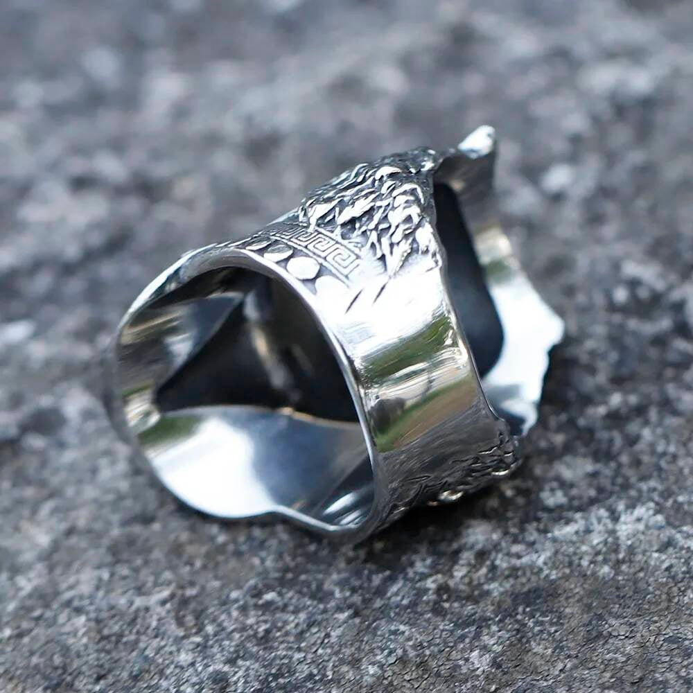 Vintage Wolf & Skull Viking Ring – 316L Stainless Steel Gothic Biker Jewelry