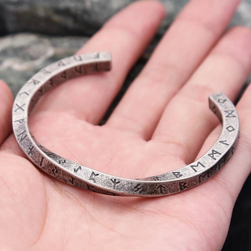 Celtic Knot Bracelet – Stainless Steel Nordic Cuff