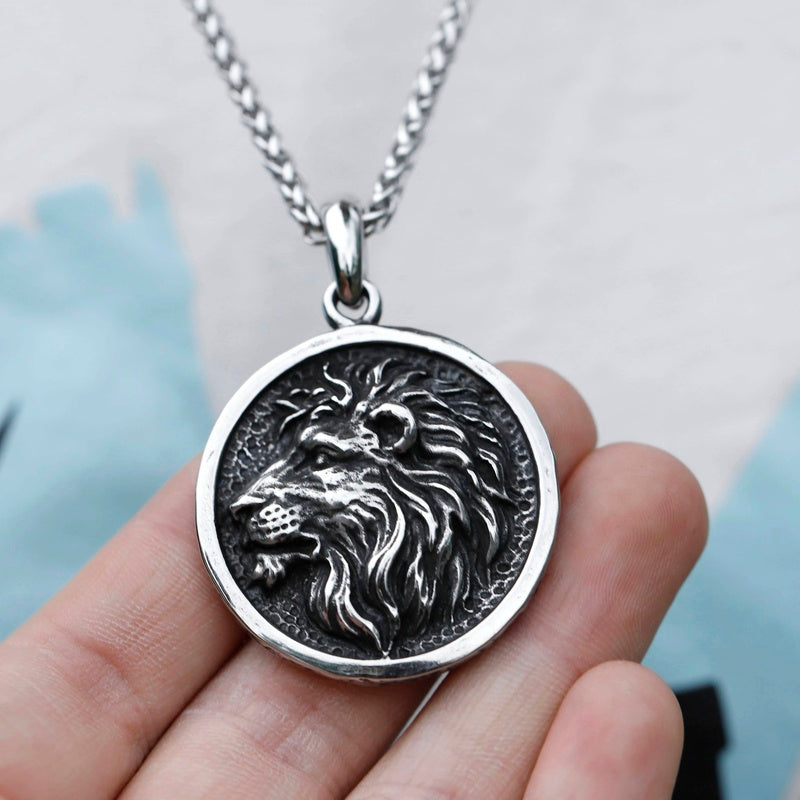 Lion Head Pendant – Stainless Steel Symbol of Strength and Leadership