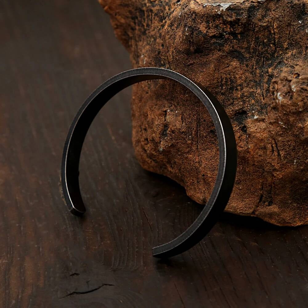 Matte Black Stainless Steel Cuff Bracelet – Minimalist 316L Open Bangle for Men & Women
