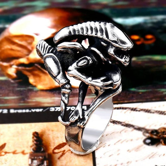 Alien Predator Ring – 316L Stainless Steel Gothic Biker Statement Band