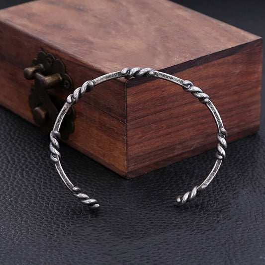 Vintage Twisted Rope Cuff Bracelet – 316L Stainless Steel Open Bangle for Men