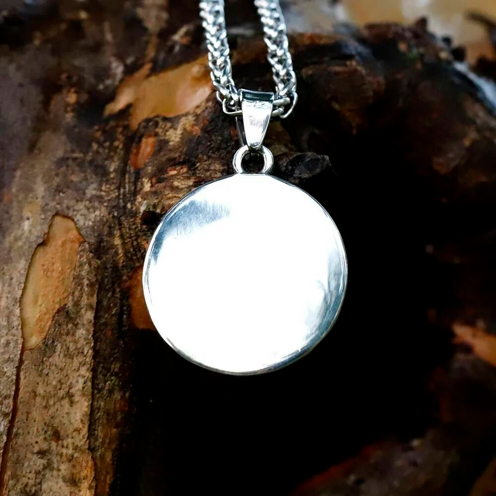 Bear Pendant Necklace – Fierce Animal Jewelry with Bear Engraving