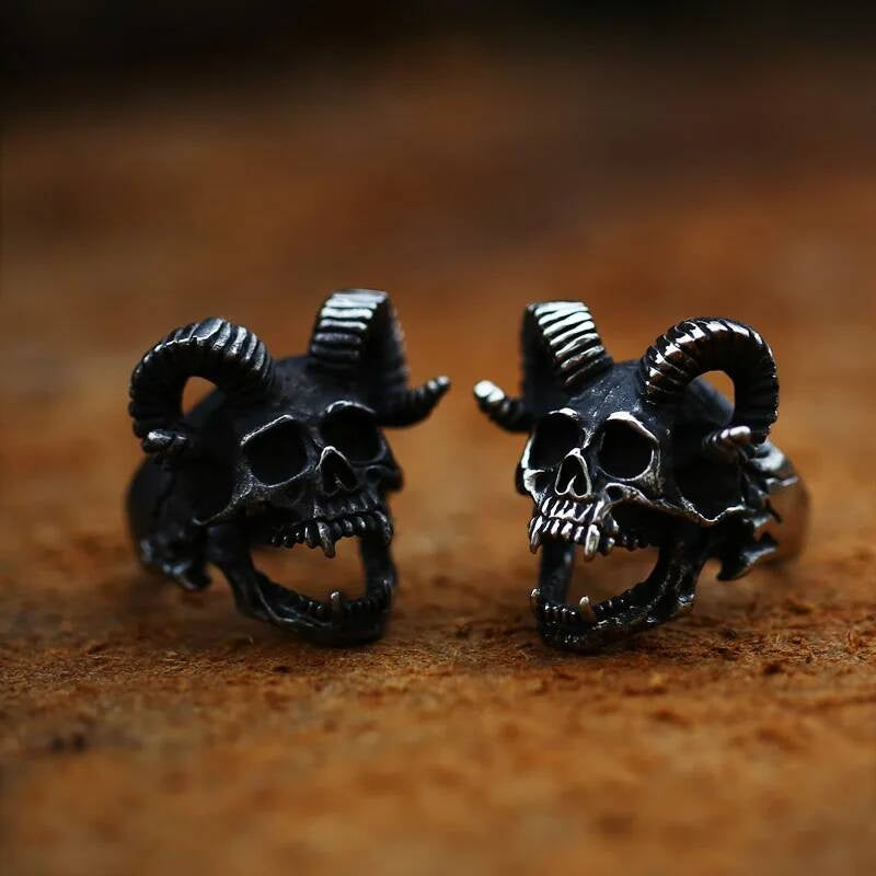 Domineering Goat Skull Ring – 316L Stainless Steel Gothic Statement Band