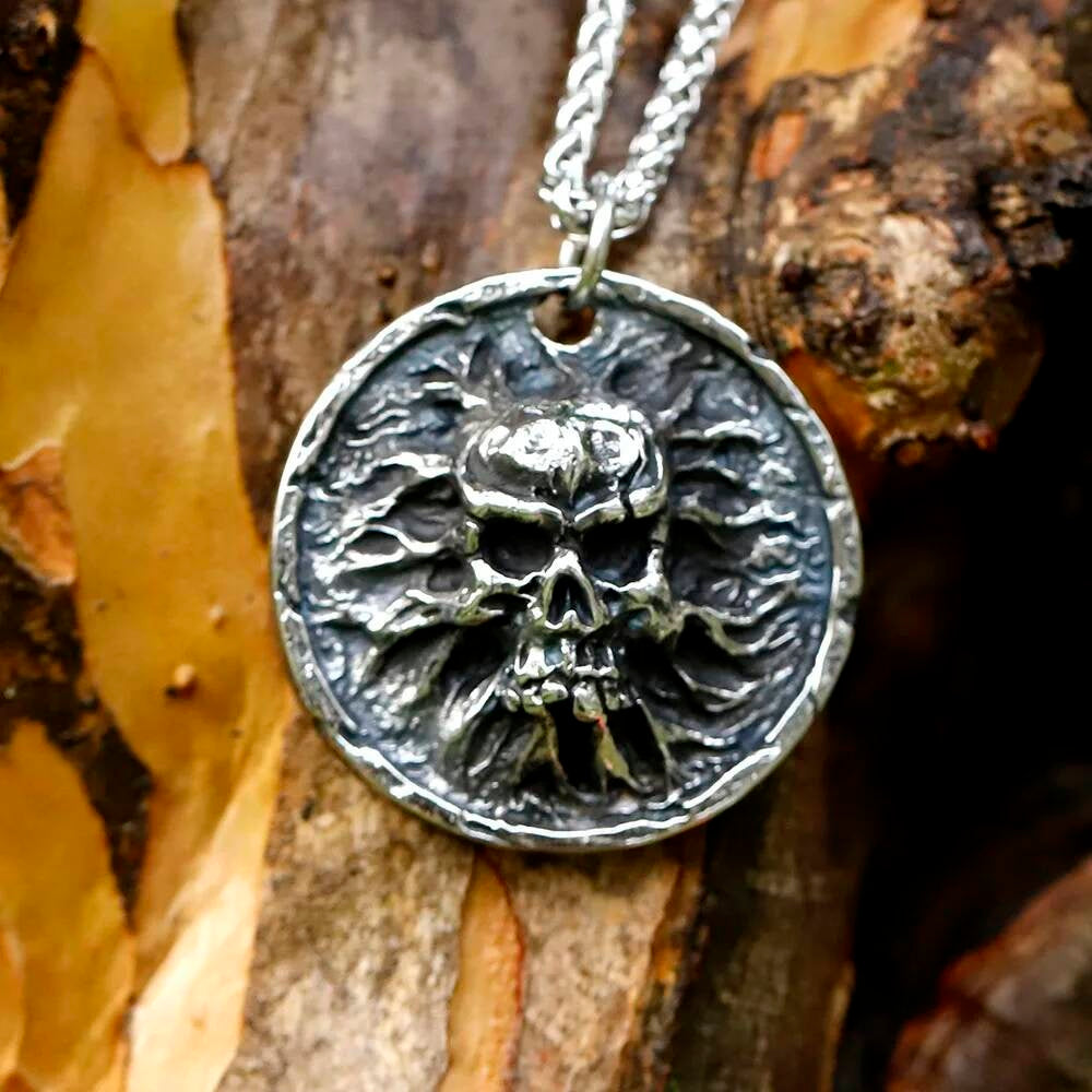 Skull Sunburst Pendant – Stainless Steel Symbol of Power and Mystery