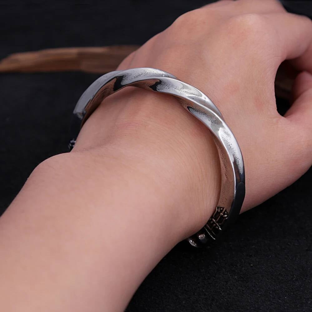 Vintage Twisted Stainless Steel Cuff Bracelet – 316L Silver Bangle with Carved End Details