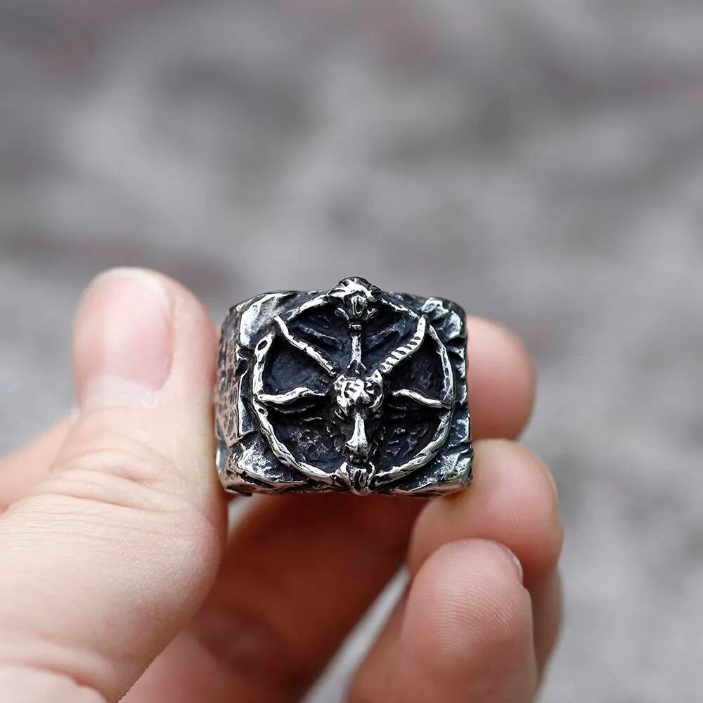 Skull and Ram Horn Ring - Gothic Stainless Steel Men's Biker Jewelry