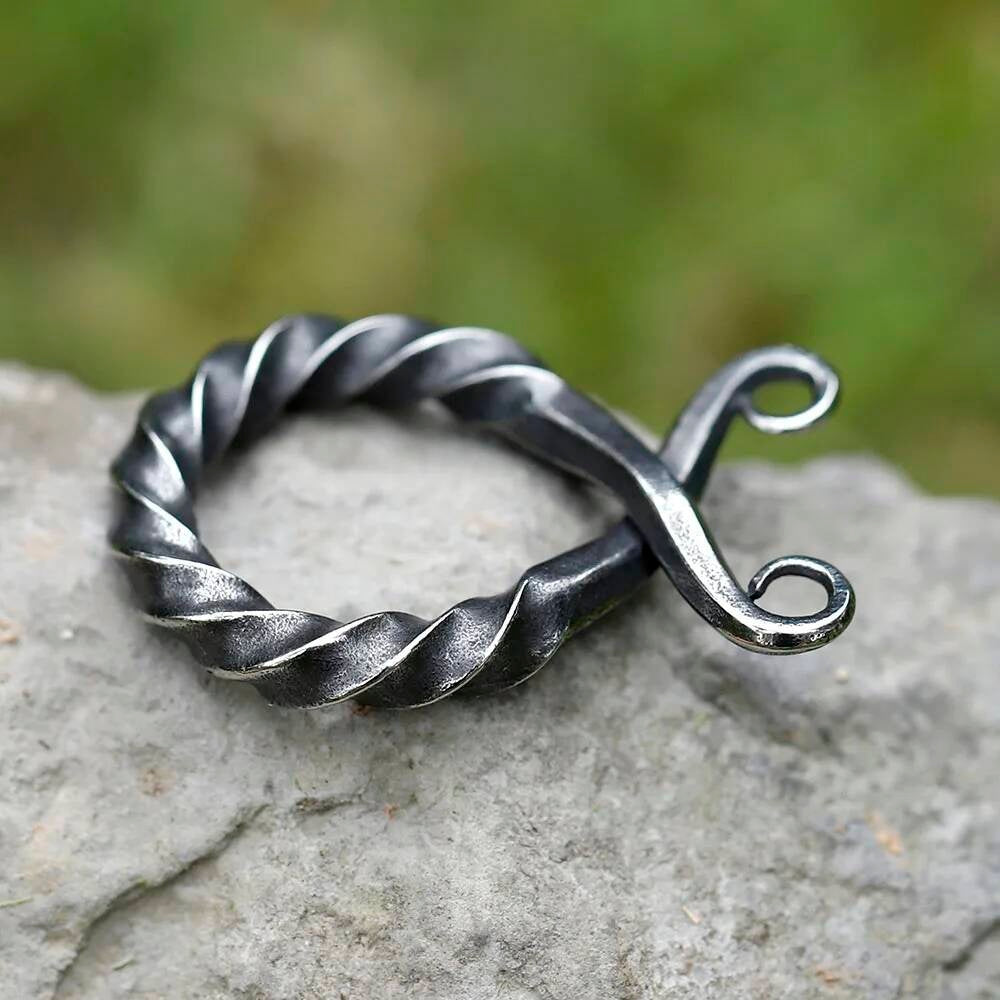 316L Stainless Steel Twisted Torque Circle Pendant Necklace Men