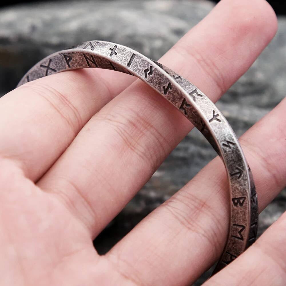 Celtic Knot Bracelet – Stainless Steel Nordic Cuff
