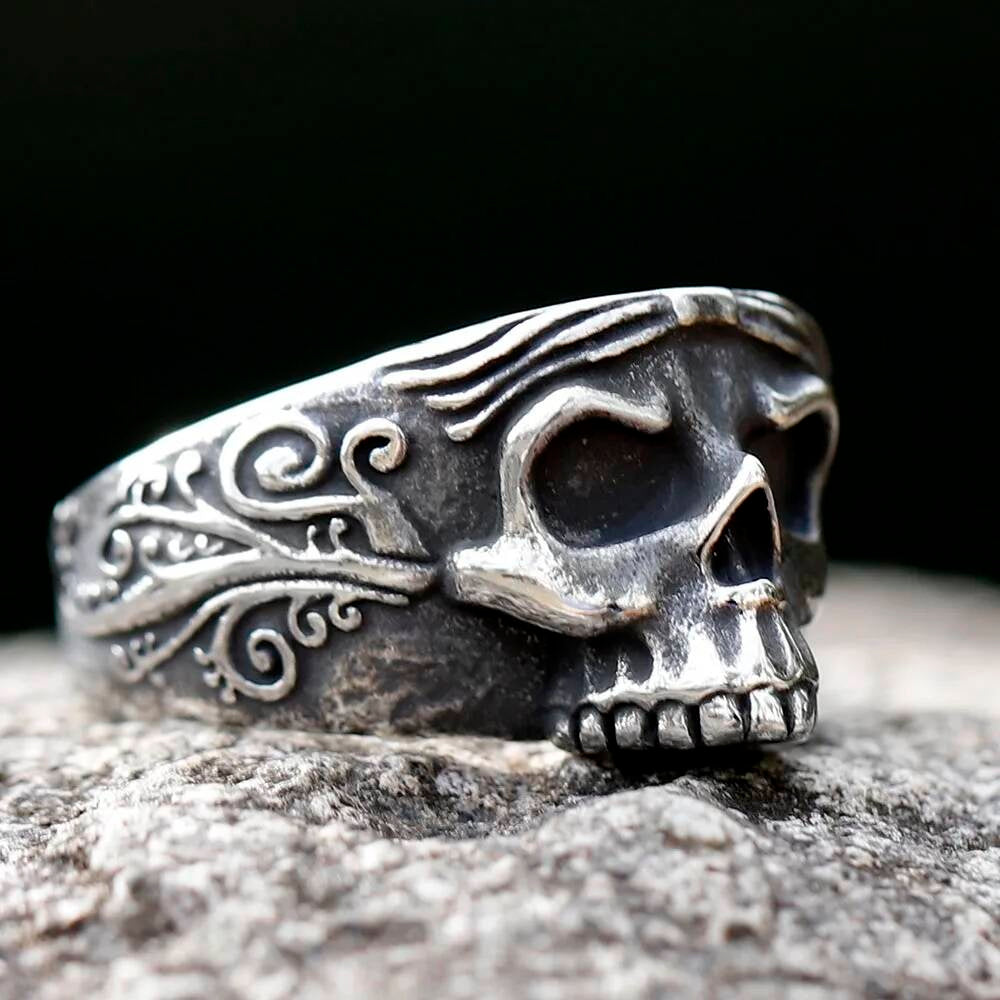 Vintage Skull Ring – 316L Stainless Steel Gothic Punk Motorcycle Band (Unisex)