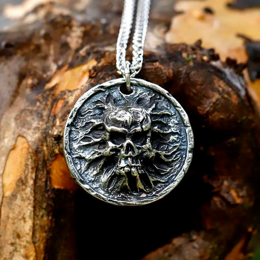 Skull Sunburst Pendant – Stainless Steel Symbol of Power and Mystery