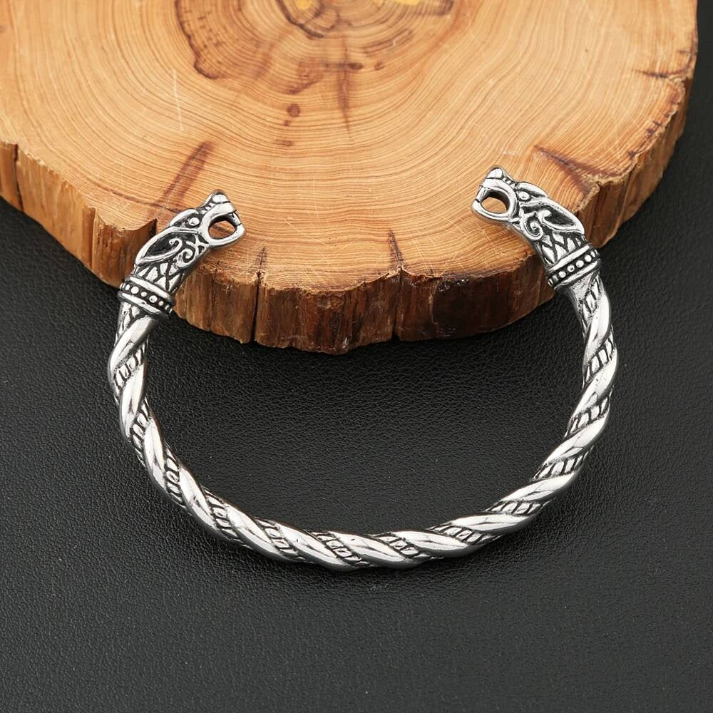 Viking Wolf Head Twisted Bangle – Stainless Steel Norse Armring