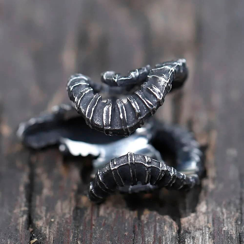Ram Skull Ring – Gothic Biker Stainless Steel Horned Animal Jewelry