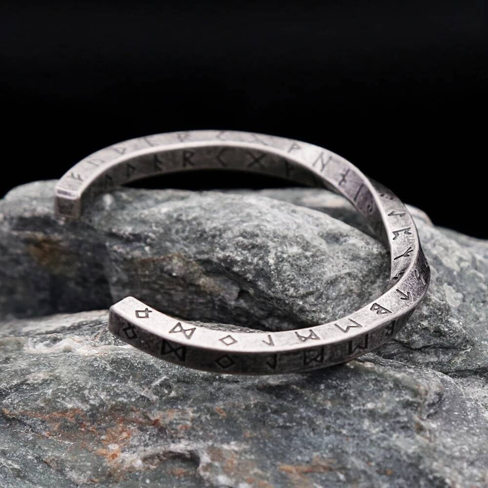 Celtic Knot Bracelet – Stainless Steel Nordic Cuff