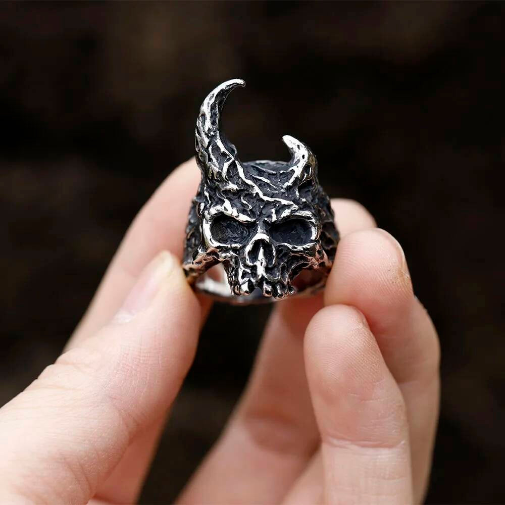 Demon Skull Ring – Gothic Stainless Steel Horned Skull Biker Jewelry