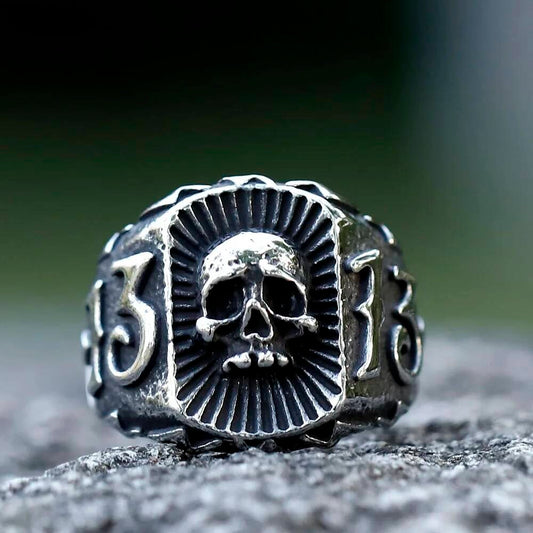 Lucky 13 Skull Ring – Vintage Gothic Stainless Steel Biker Jewelry