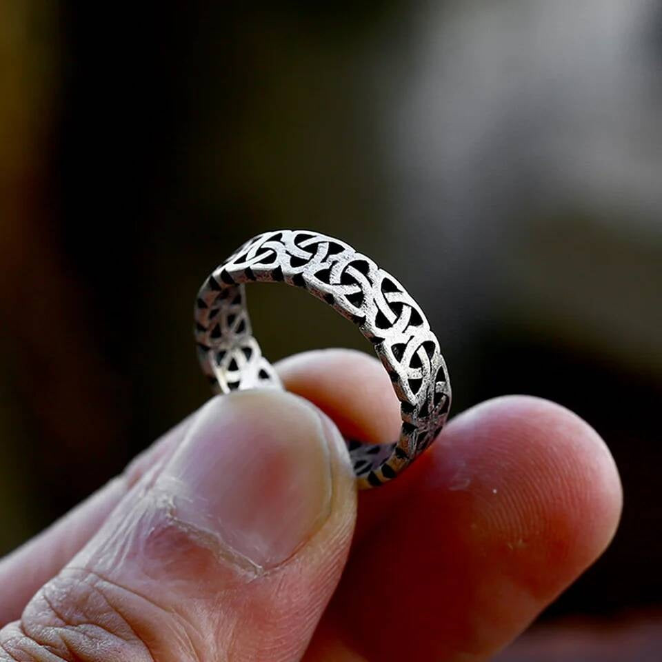 Valknut Celtic Knot Ring – 316L Stainless Steel Norse Unity Band
