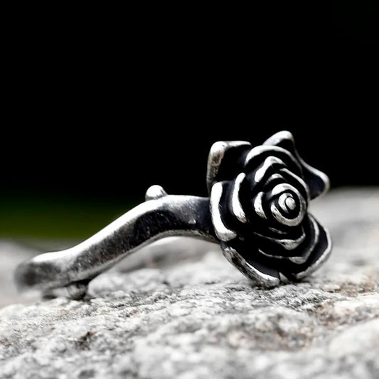 Vintage Gothic Flower Ring – 316L Stainless Steel Wiccan Amulet
