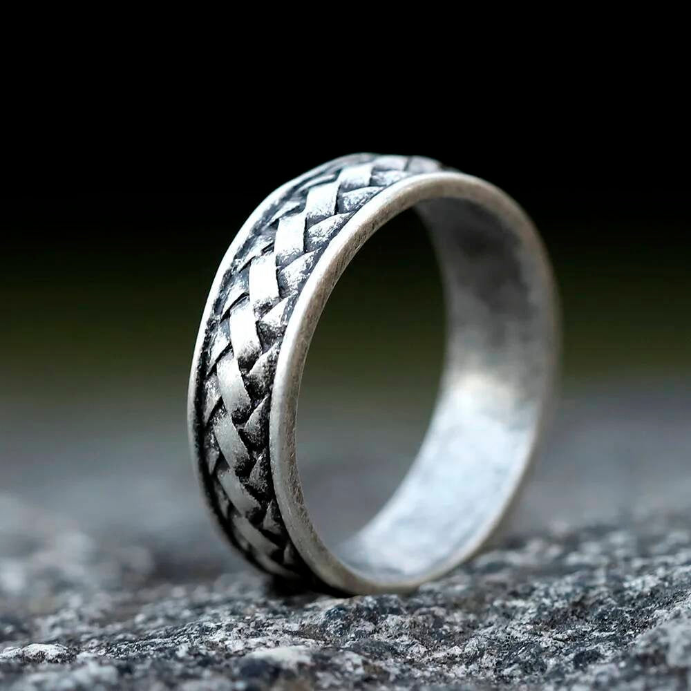 Minimalist Viking Knot Ring – 316L Stainless Steel Unisex Fashion Band