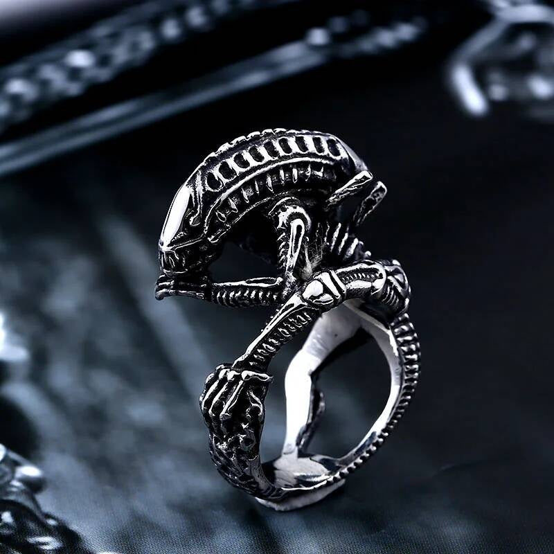 Alien Predator Ring – 316L Stainless Steel Gothic Biker Statement Band A style white colour