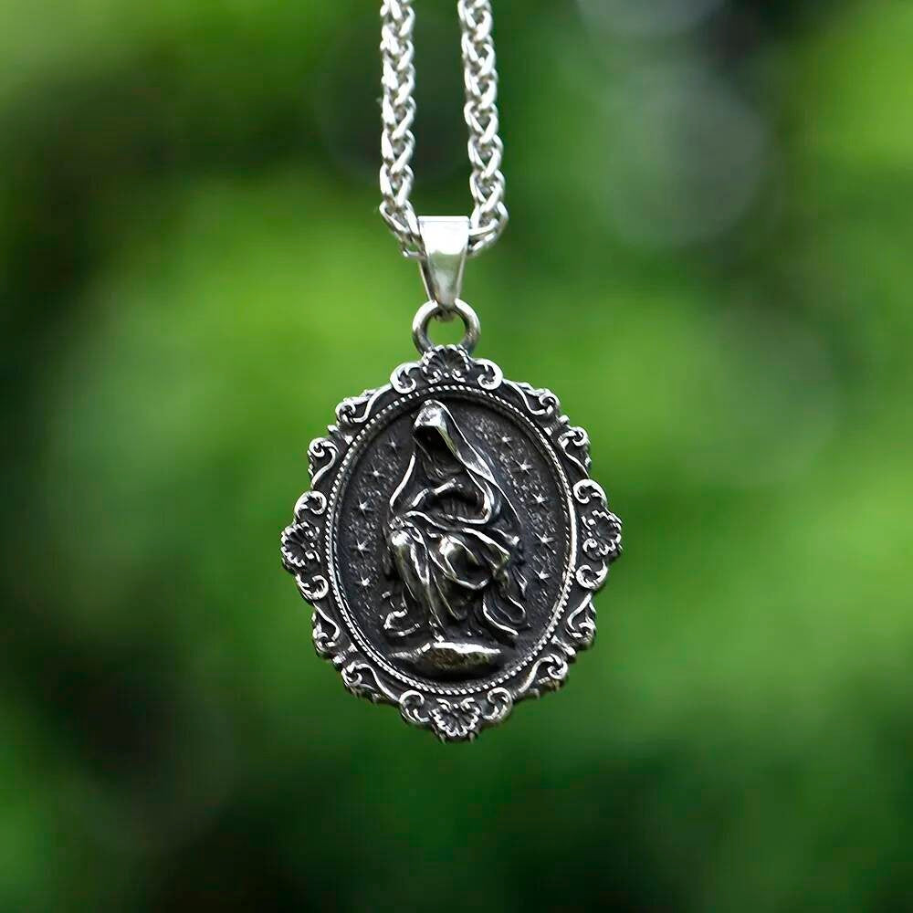 Catholic Pendant with Cross and Hearts – Sacred and Inspirational
