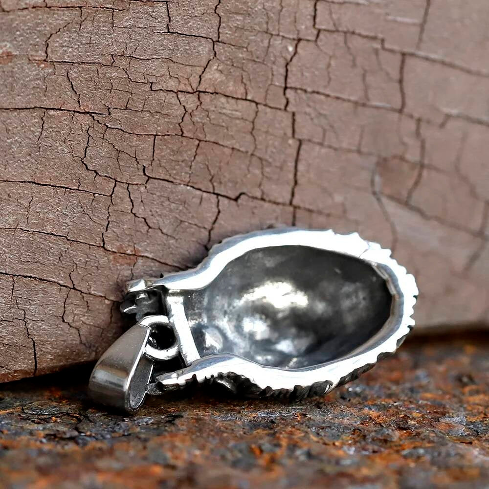 Lion Head with Crown Pendant – Symbol of Royalty and Courage