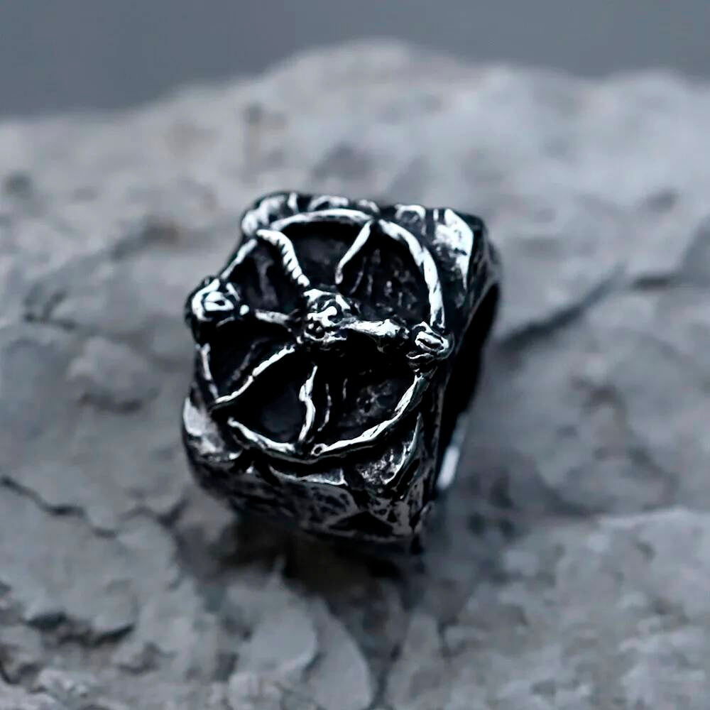 Skull and Ram Horn Ring - Gothic Stainless Steel Men's Biker Jewelry