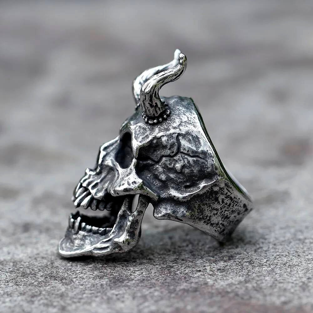 Horned Satan Skull Ring – 316L Stainless Steel Gothic Biker Accessory