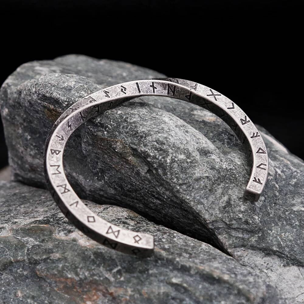 Celtic Knot Bracelet – Stainless Steel Nordic Cuff