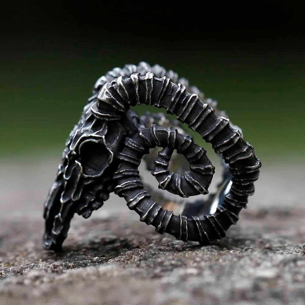 Ram Skull Ring – Gothic Biker Stainless Steel Horned Animal Jewelry