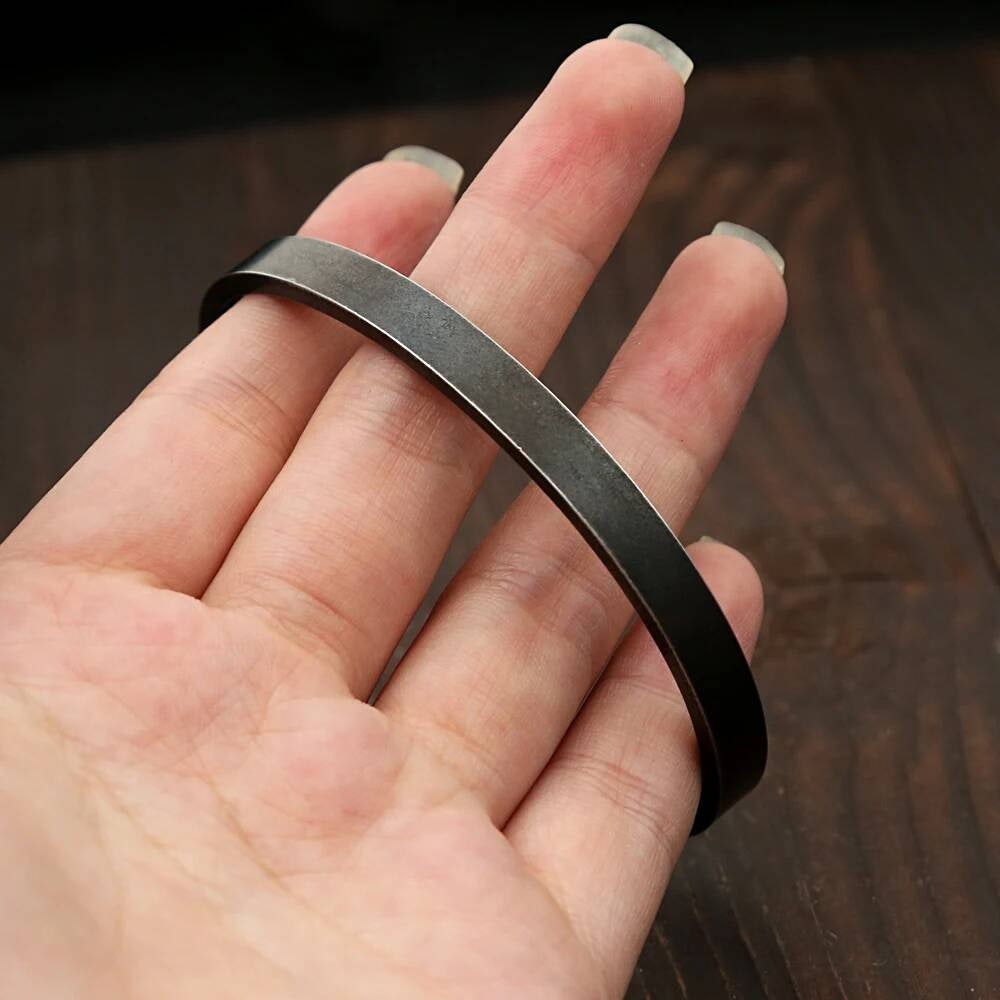 Matte Black Stainless Steel Cuff Bracelet – Minimalist 316L Open Bangle for Men & Women