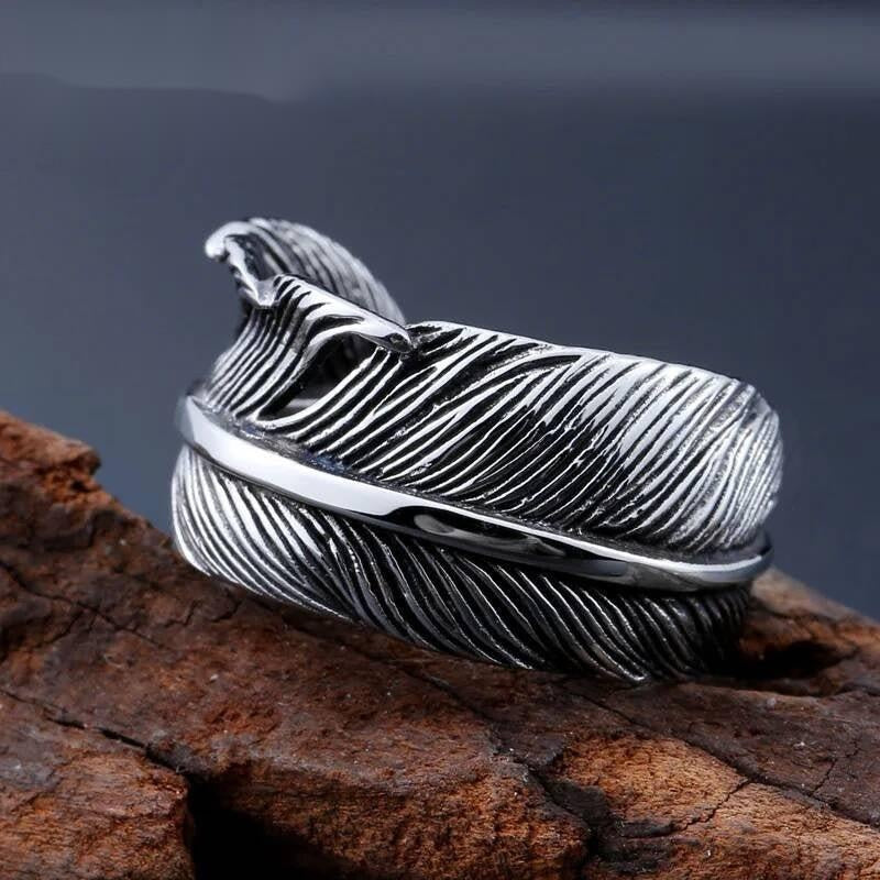 Eagle Feather Ring - Stainless Steel Nature-Inspired Jewelry for Men & Women