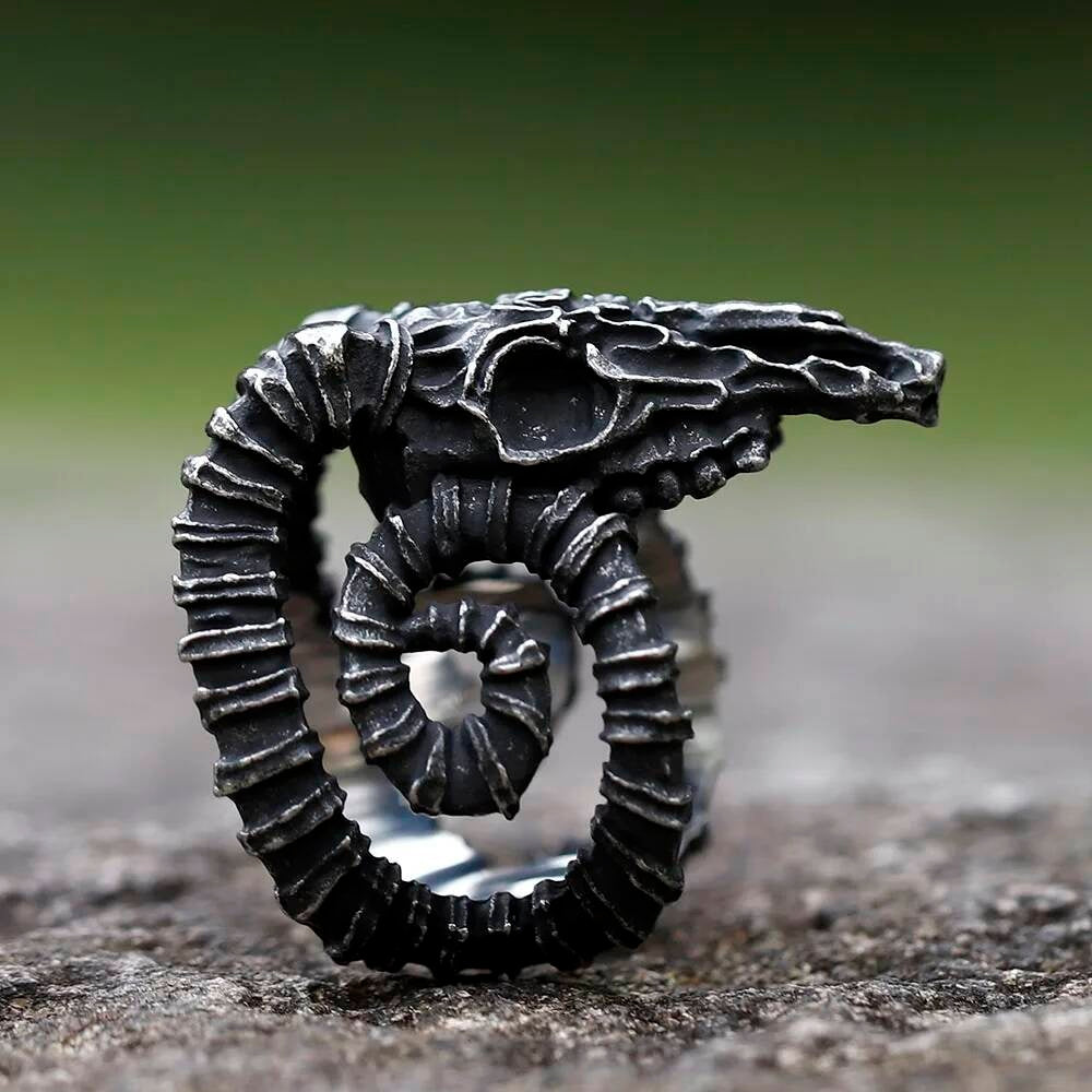 Ram Skull Ring – Gothic Biker Stainless Steel Horned Animal Jewelry
