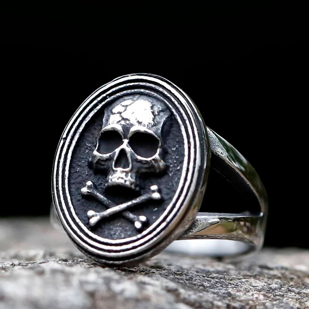 Vampire Skull Ring – 316L Stainless Steel Gothic Biker Statement Band