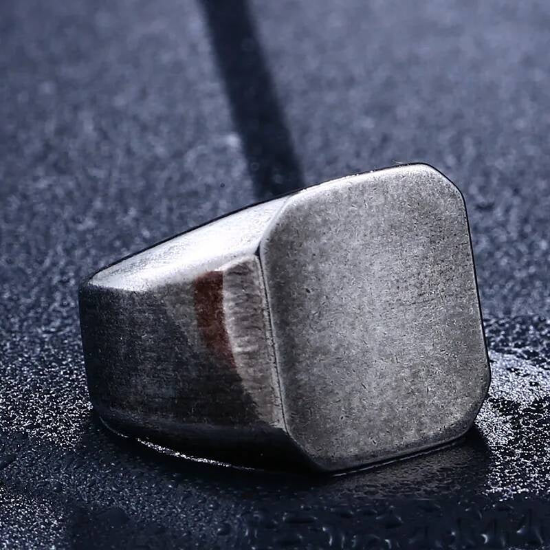 Vintage Signet-Style Ring – 316L Stainless Steel Classic Band