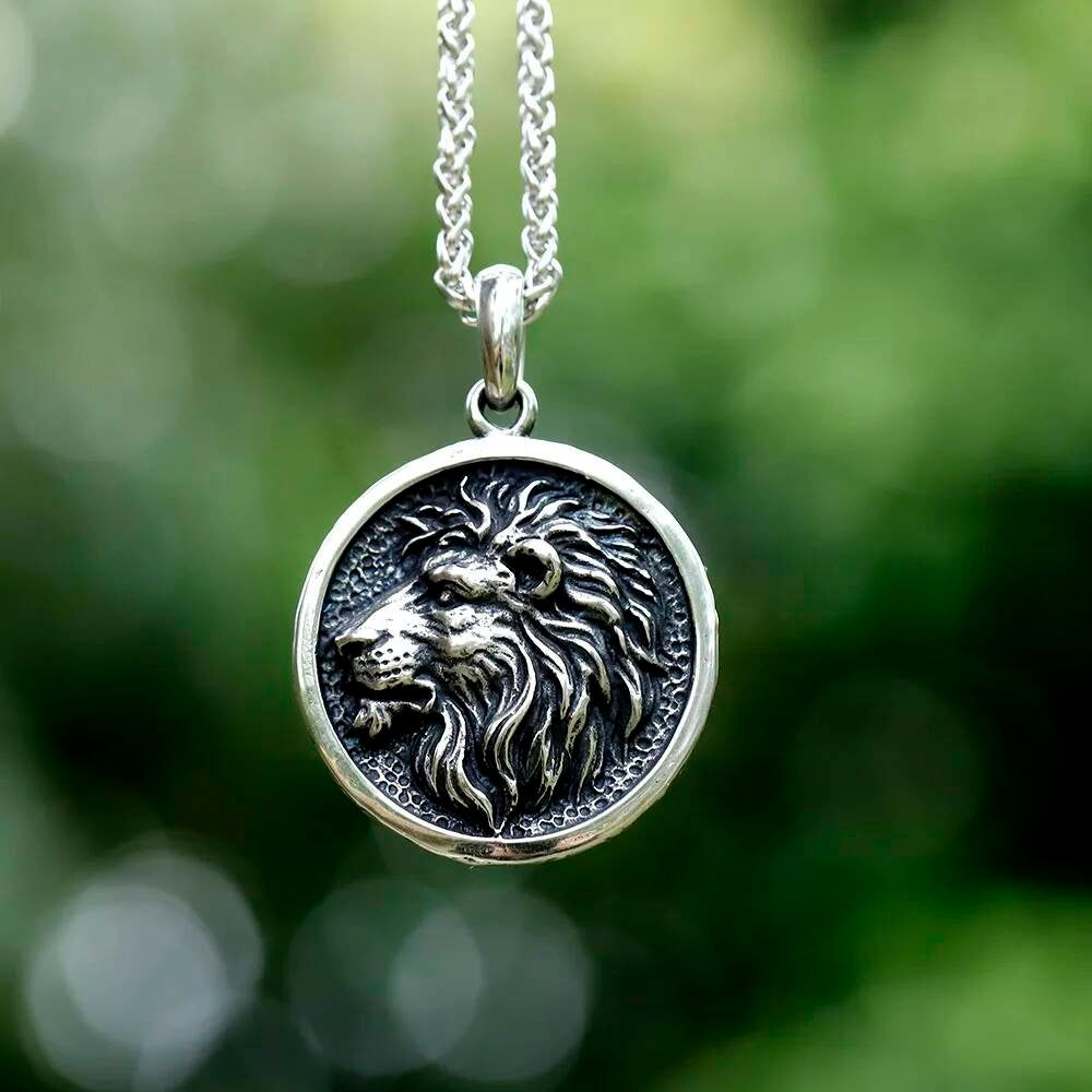 Lion Head Pendant – Stainless Steel Symbol of Strength and Leadership