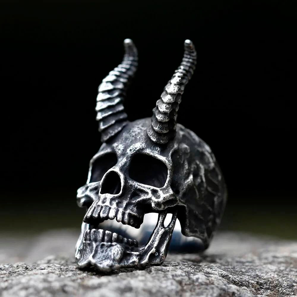 Satanic Skull Horn Ring – 316L Stainless Steel Gothic Statement